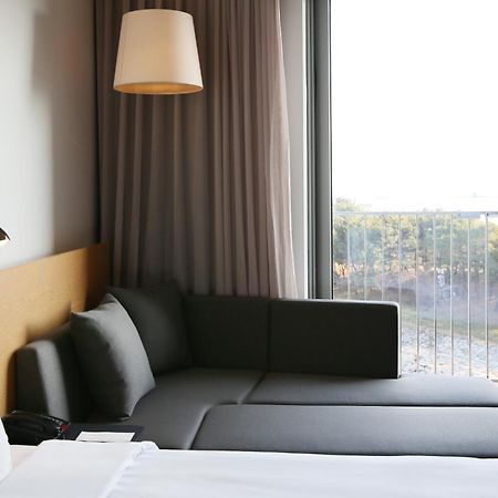 Nest Hotel Incheon Eksteriør billede A room at the hotel