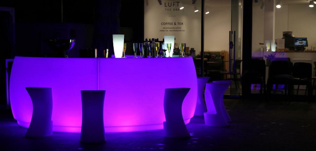 Nest Hotel Incheon Eksteriør billede The bar at the Lift Film Festival